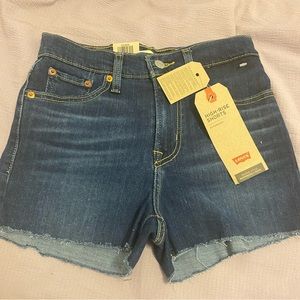 Levi’s Hi-Rise Shorts NWT